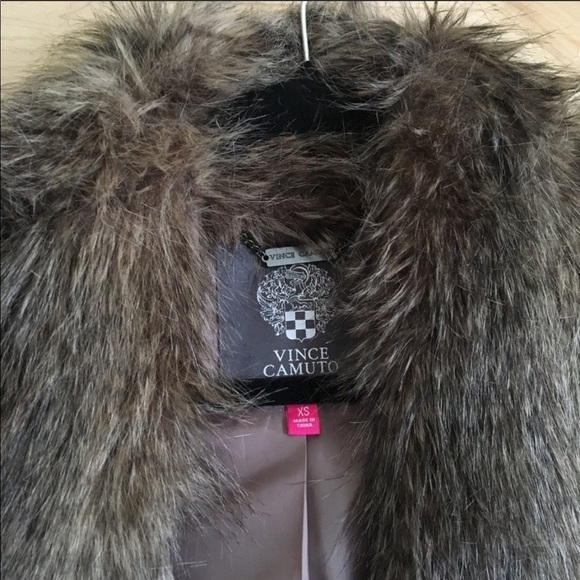 NWOT Vince Camuto Faux Fur Vest Size Extra Small - Picture 2 of 6